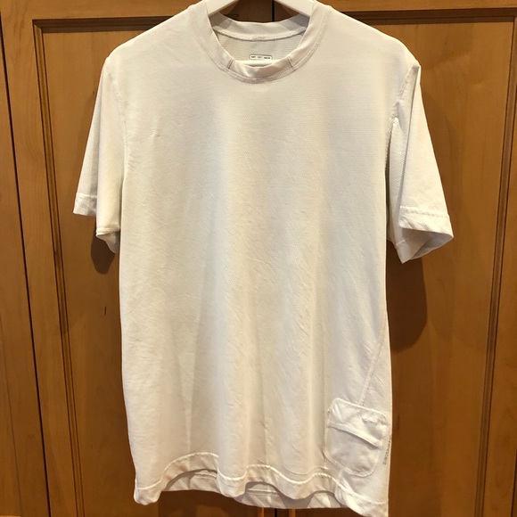 Lululemon workout shirt - Picture 1 of 4